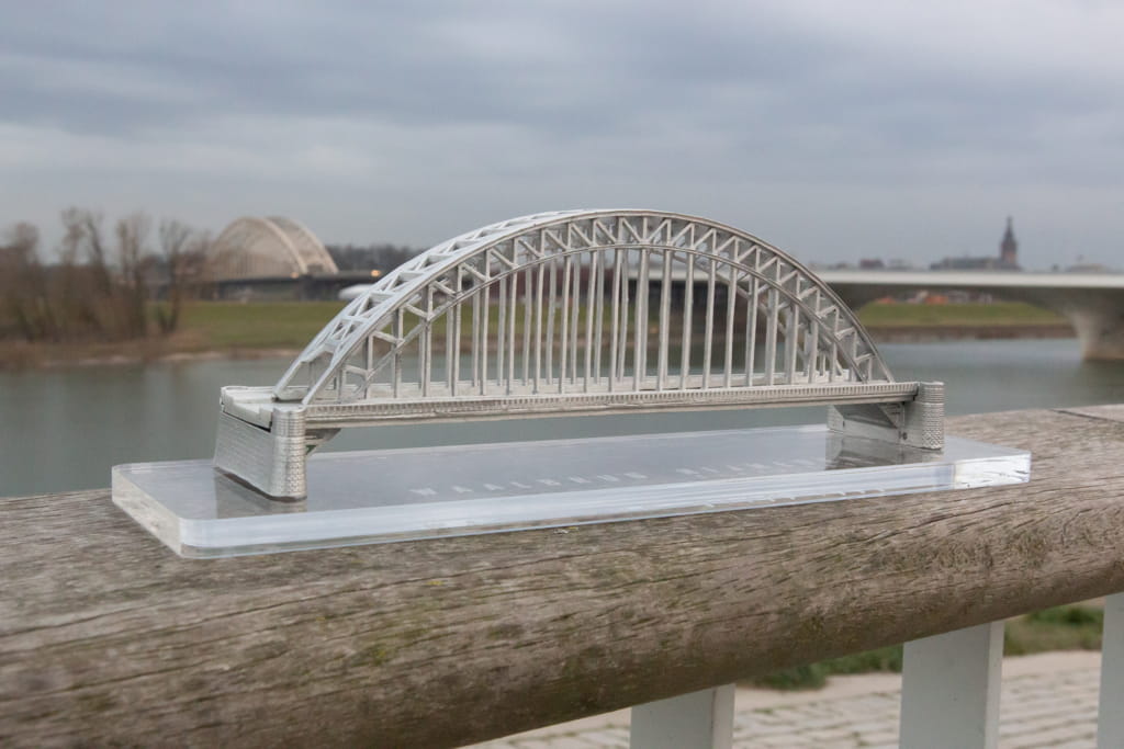 Tinnen Waalbrug Nijmegen Miniatuur